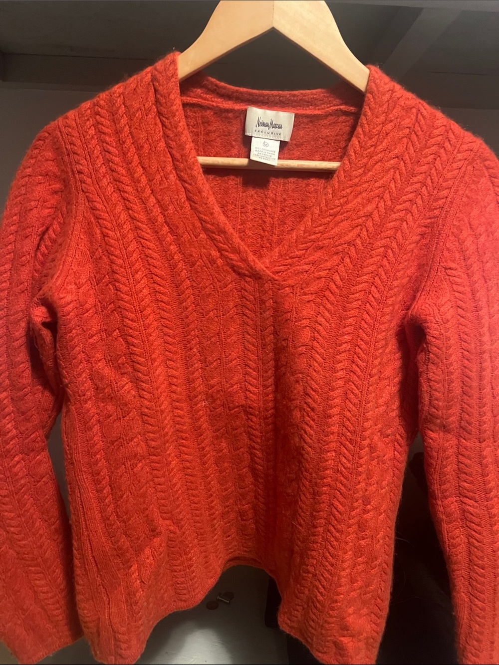 Neiman Marcus Women's 100 percent cashmere V-Neck Cable Knit Sweater - Orange